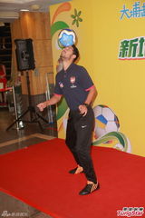 组图：Jessica C性感出席世界杯活动