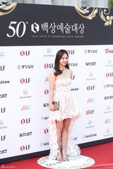 独家高清：又是一年百想红毯 众星云集争奇斗艳