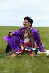 组图：大草原上的小伙伴！多多美颜姐姐似格格