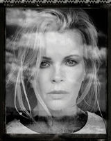 组图：影后贝辛格风格大片 年过60体态仍完美