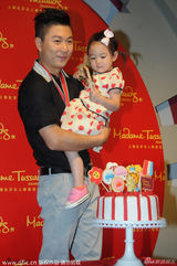 策划：七夕甜蜜奉送!女儿是星爸上辈子的小情人