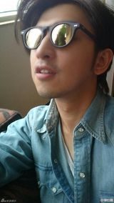 组图：自拍范本陈柏霖！卖萌耍帅颜值爆表