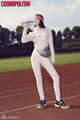 组图：权志龙绯闻女友水原希子韩国秀风情