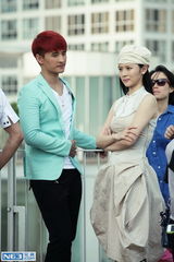 组图：至上励合变90后演绎《奇葩派》