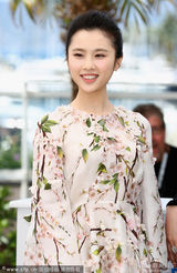 组图：巩俐黑裙透视气场强 新谋女郎笑靥如花