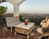 组图：梅根福克斯豪宅低价出售觅新爱巢