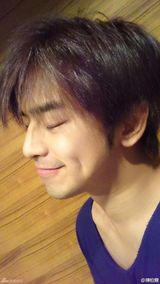 组图：自拍范本陈柏霖！卖萌耍帅颜值爆表