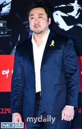 组图：金基德《一对一》粗口暴力成限制级影片