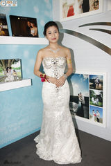 组图：野战门女主林芊妤秀事业线 望给男主慰藉