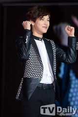 组图：帝国之子发行《First Homme》重磅回归