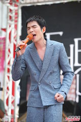 组图：马航事件引恐慌 萧敬腾坦言害怕坐飞机