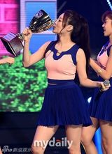 组图：《冠军秀》Girls Day夺冠难掩激动心情