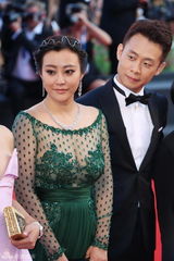 组图：威尼斯电影节开幕 华语女星闪耀红毯