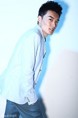 组图：纪宁写真曝光夏日清爽风格