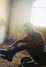 组图：郑斯仁阳光写真 演绎花样美少男