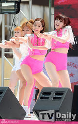 组图：Girls Day新专辑SHOWCASE 大秀性感舞姿