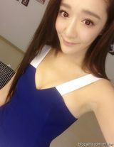 组图：申军谊女儿近照曝光 窈窕淑女外形靓丽