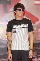 组图：《忠奸人》郭晋安田蕊妮宣传 女星刘思希短裙洩春光