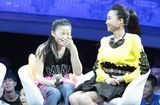 组图：买红妹携13岁爱女上综艺 女儿酷似孙楠