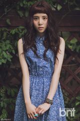 组图：韩星李烈音拍写真 清爽空灵似精灵