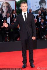 组图：《最后一锤》小演员Romain Paul现身红毯