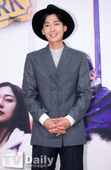 组图：《城市的法则》白珍熙郑京浩挑战综艺