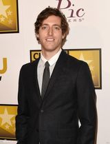 组图：评论家奖众星云集 谢耳朵帅气潘妮秀短发