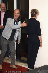 组图：《奥利芙》奥斯卡影后弗兰西斯金发优雅