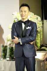 组图：徐若瑄摆酒吻老公 舒淇林心如林志玲剩女齐道贺