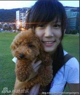 组图：炎亚纶妹妹清纯私照曝光 兄妹差别大