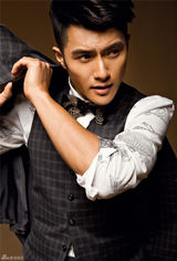 组图：沈泰帅气西装写真玩味时尚