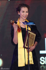 组图：电视华鼎奖佟丽娅陈宝国获封视后视帝