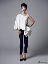 组图：孔琳杂志写真演绎白色爱恋