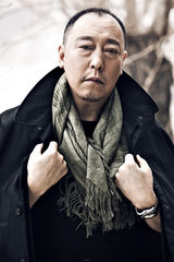 组图：“百变”倪大红尽显熟男本色