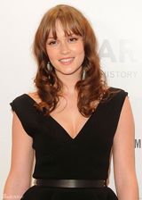 高清图：莉顿-梅斯特黑裙亮相纽约时装周晚宴