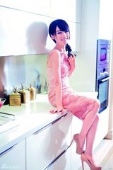 组图：谢楠婚后写真孕味全无 笑容温暖幸福洋溢