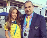 组图：哥伦比亚美艳记者抢镜 被评为世界杯女神