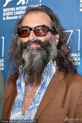 组图：《远离人类》亮相威尼斯 维戈-莫特森帅气