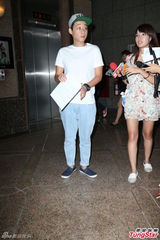 组图：经纪公司证实吸毒 柯震东最快26号获释