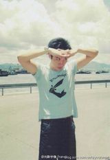 组图：吴镇宇早年青涩照曝光 帅到没朋友