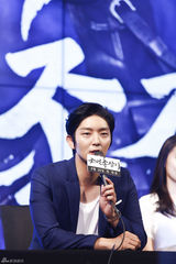 独家：《神枪手》李准基高调亮相 耍宝卖萌