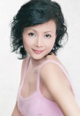 组图：郭美美妈妈私照曝光 50岁似少妇风韵犹存