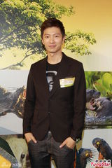 组图：苟芸慧承认与郭富城经纪人小美熟识