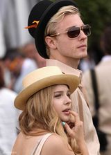 组图：贝克汉姆儿子恋超杀女？ 小7将有7个超帅哥哥