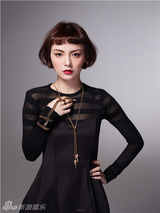 组图：赵美彤时尚写真大片变身黑暗精灵