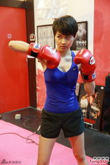 组图：陈法拉练拳显男孩性格 黎耀祥盼合作