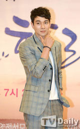 组图：《就要相爱》将开播 传递美好生活真谛