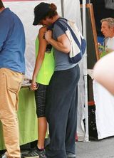 组图：“吸血鬼”伊恩与《暮光》妮基恋情曝光