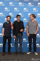 组图：《99个家》亮相威尼斯 蜘蛛侠加菲变野人