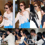 组图：成宥利恋情曝光后首亮相遭围堵